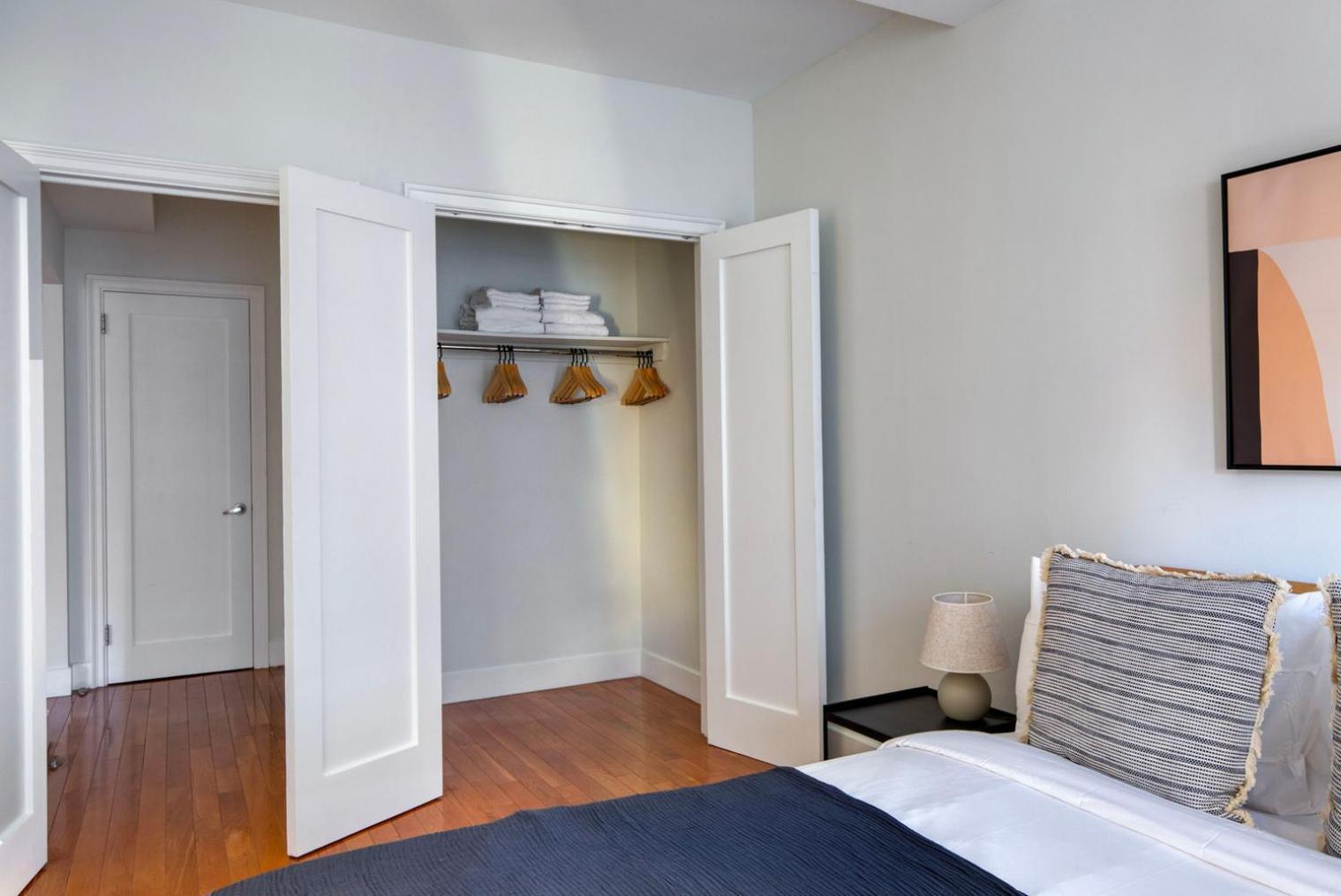 Lenox Hill 1br W Gym Nr Modern Museum Of Art Nyc-1285 Apartment New York