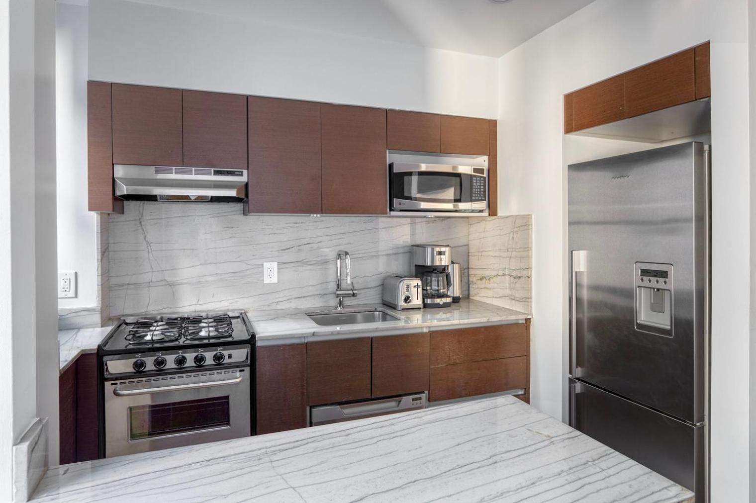 Lenox Hill 1br W Gym Nr Modern Museum Of Art Nyc-1285 Apartment